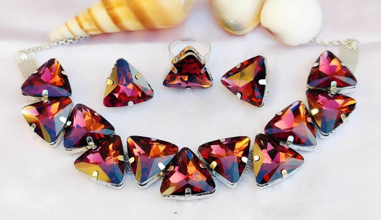 Wine Triangle shape necklace sets | Online shopping for Glass stones necklace
