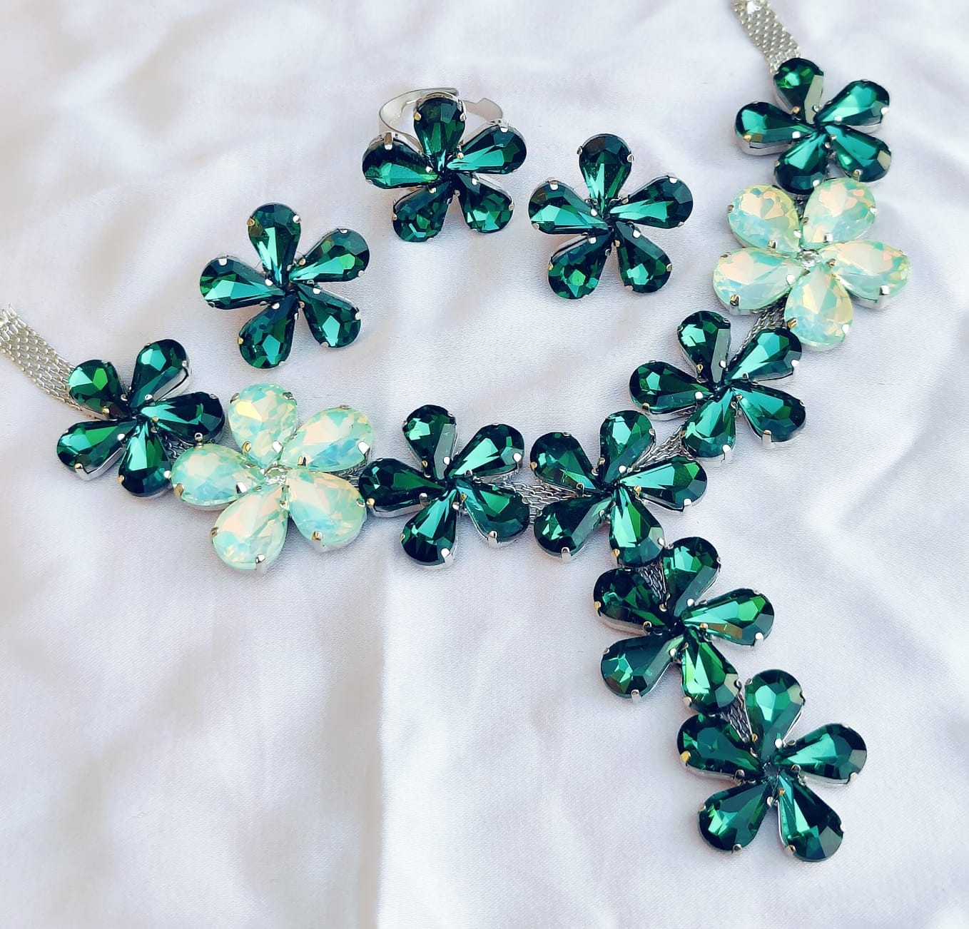 Arrora with Glass stones necklace sets | Online shopping Imitation Jewellery