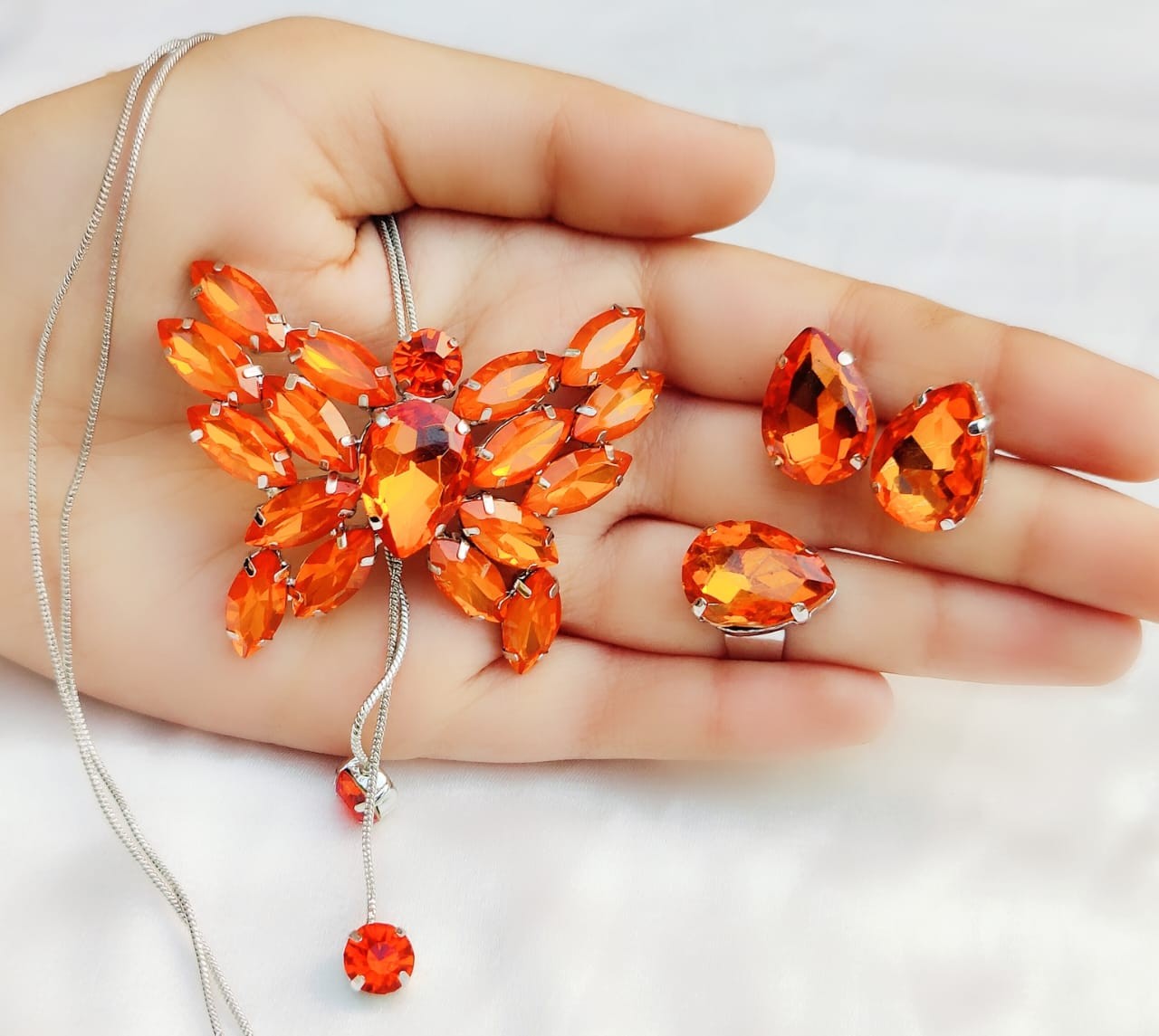Butterfly glass stones chain pendant necklace sets