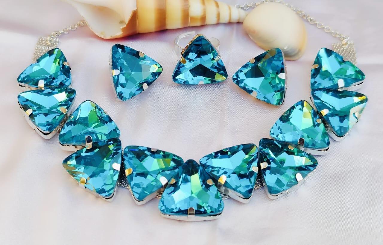 Firozi Triangle shape necklace sets | Online shopping for Glass stones necklace